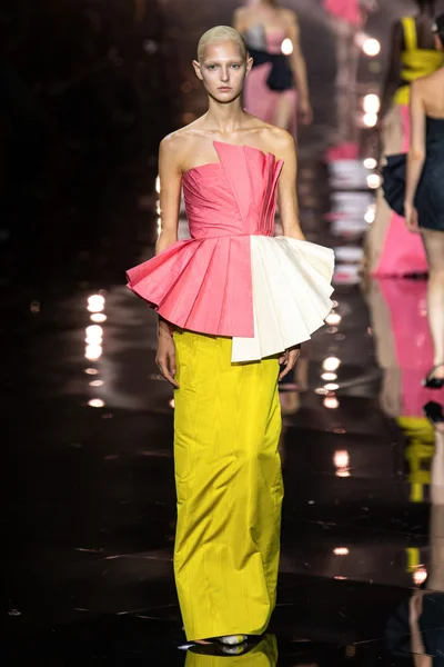 Look 39
